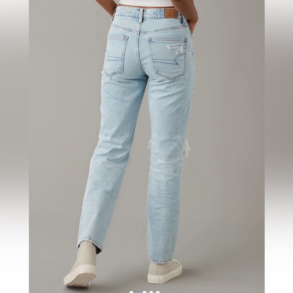 AE Stretch Super High-Waisted Ripped Ankle Straight Jean Size 10 short - Picture 3 of 8